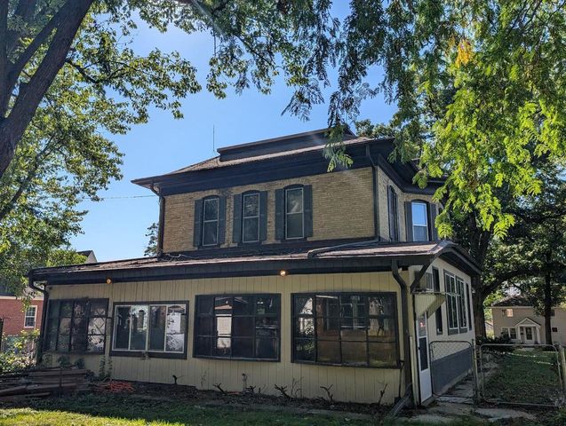 623 S 12th STREET, Watertown, WI 53094