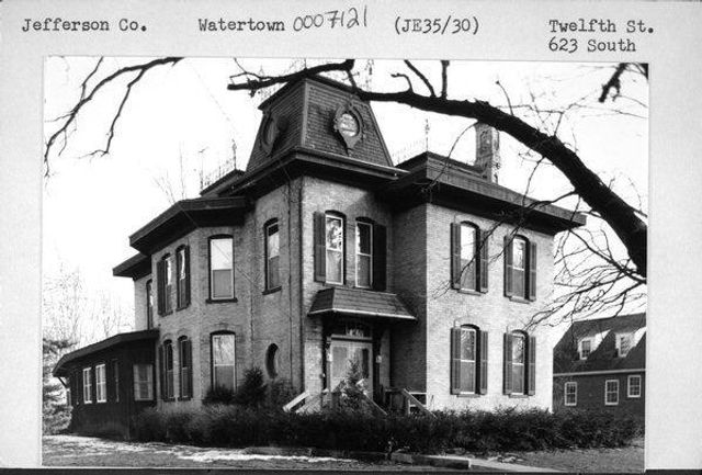 623 S 12th STREET, Watertown, WI 53094