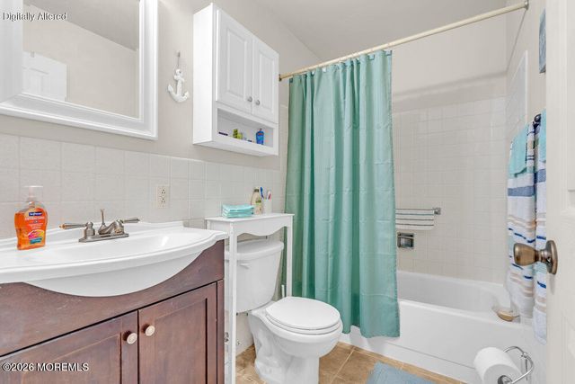 74 Chelsea Drive, Whiting, NJ 08759