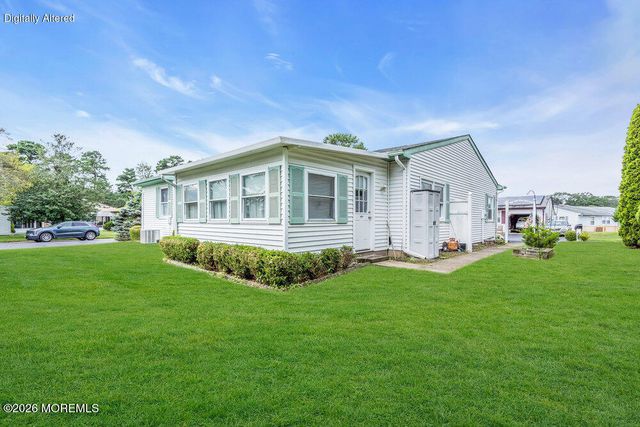 74 Chelsea Drive, Whiting, NJ 08759