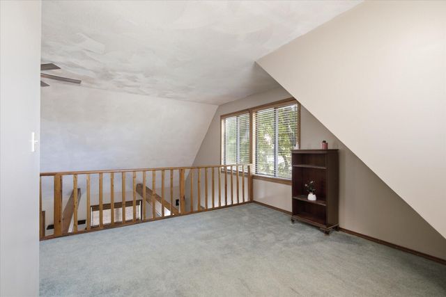 2775 W Heritage Drive, Ozark, MO 65721