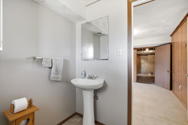 2775 W Heritage Drive, Ozark, MO 65721
