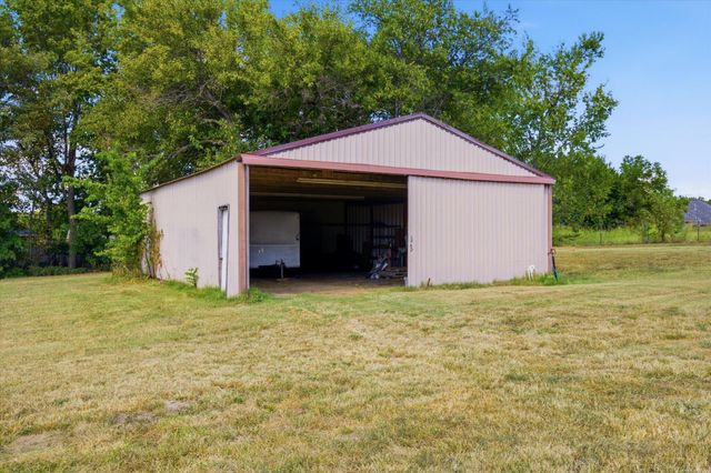 2775 W Heritage Drive, Ozark, MO 65721