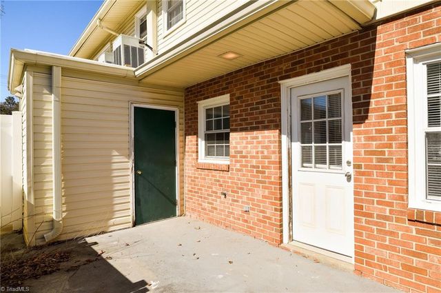 424 Muirs Chapel Road, Greensboro, NC 27410