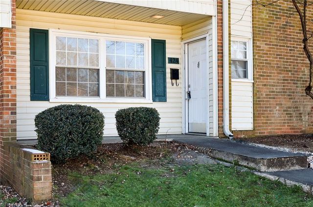 424 Muirs Chapel Road, Greensboro, NC 27410