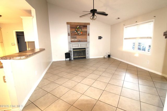 108 Foxlair Drive, Hubert, NC 28539