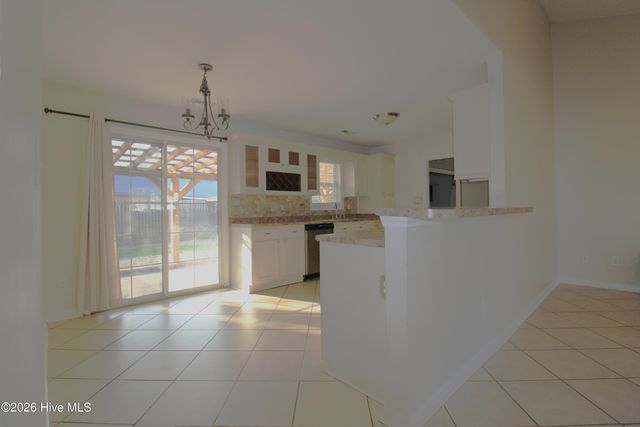 108 Foxlair Drive, Hubert, NC 28539