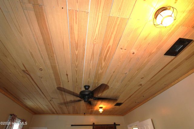 108 Foxlair Drive, Hubert, NC 28539