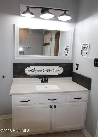 108 Foxlair Drive, Hubert, NC 28539