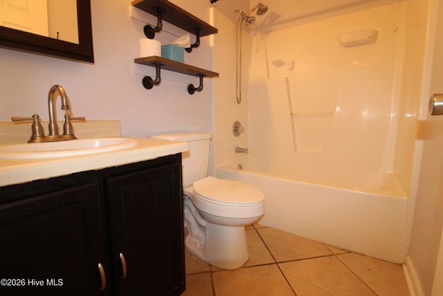 108 Foxlair Drive, Hubert, NC 28539