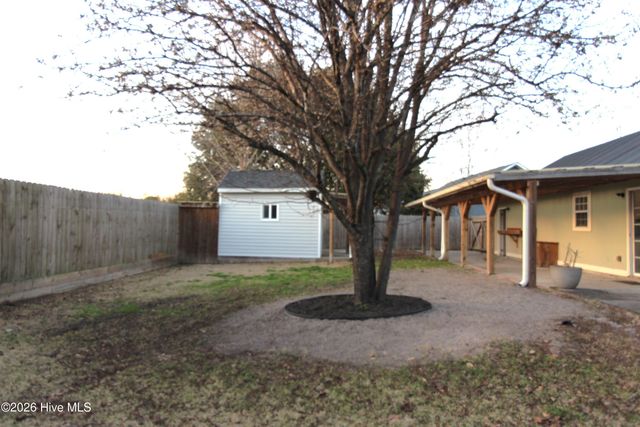 108 Foxlair Drive, Hubert, NC 28539