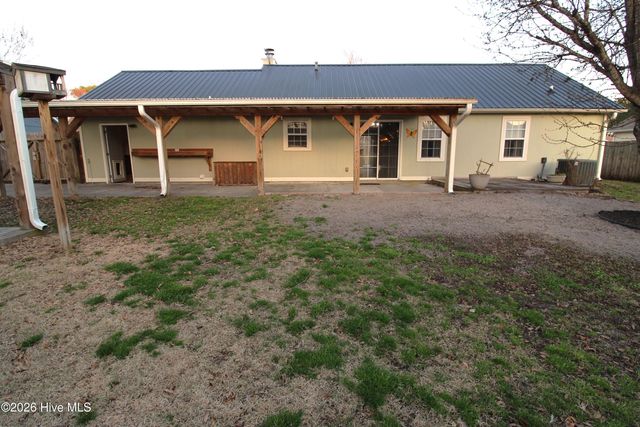 108 Foxlair Drive, Hubert, NC 28539