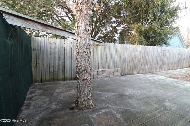 108 Foxlair Drive, Hubert, NC 28539