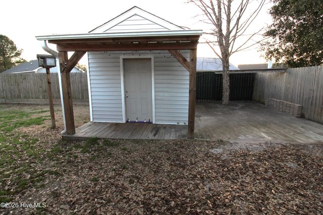 108 Foxlair Drive, Hubert, NC 28539