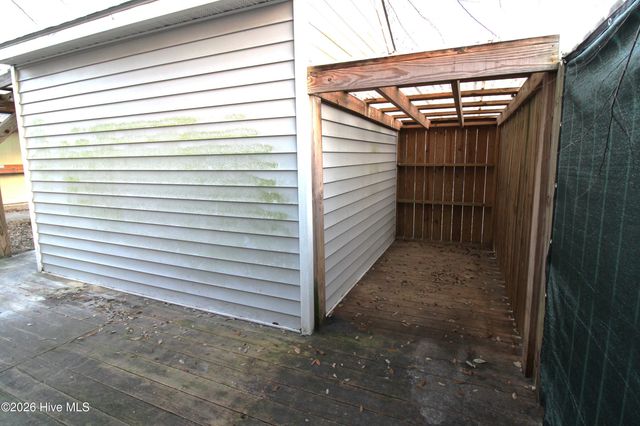 108 Foxlair Drive, Hubert, NC 28539