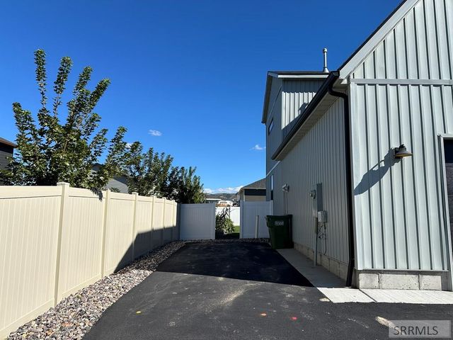733 Rustic Road, Pocatello, ID 83201