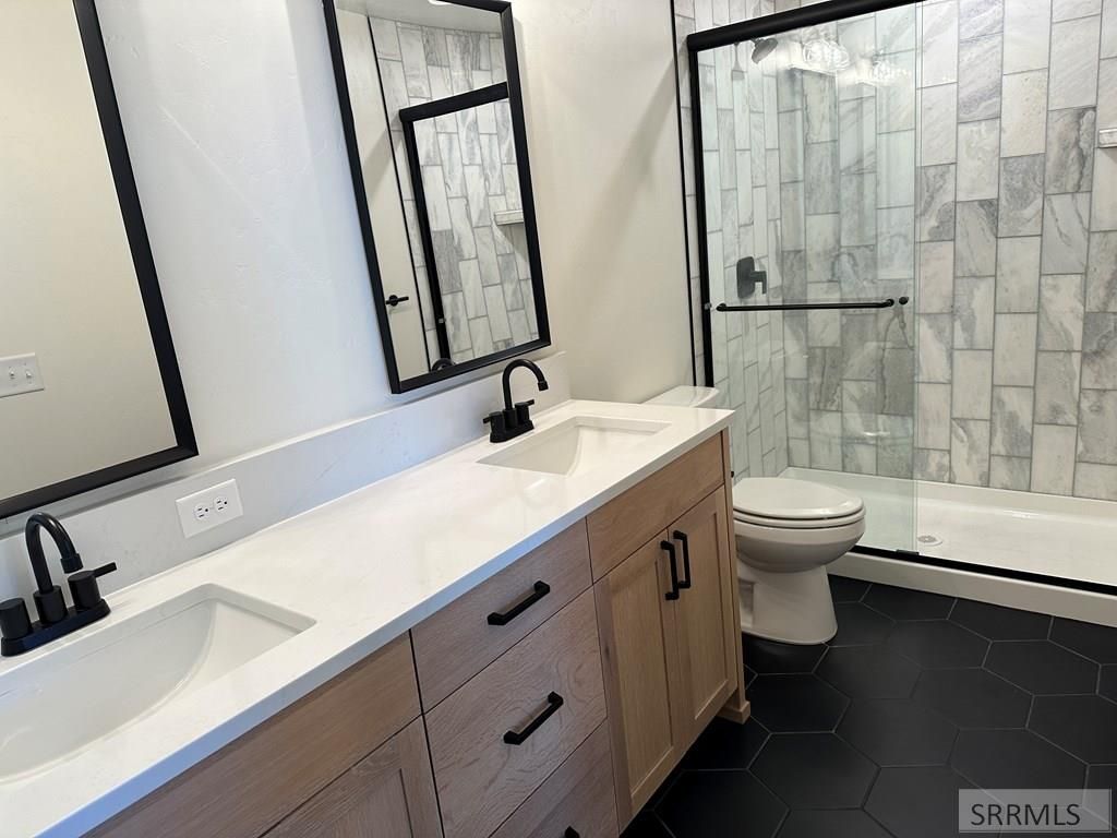 Image 16 of property listing at 733 Rustic Road, Pocatello, ID 83201