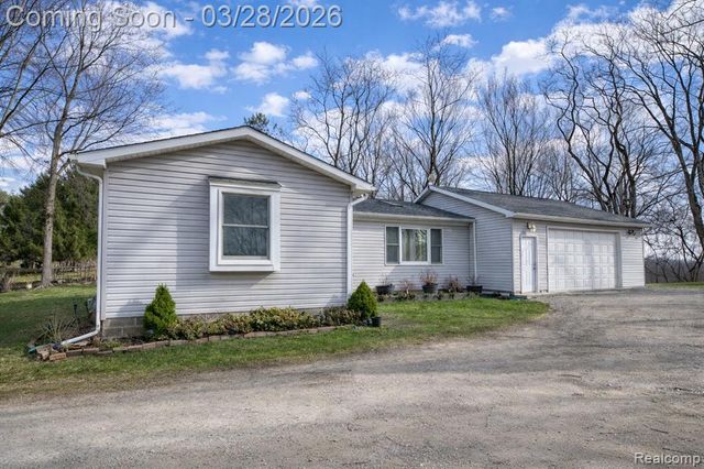7557 Chilson Road, Pinckney, MI 48169