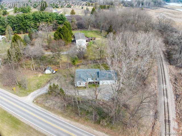 7557 Chilson Road, Pinckney, MI 48169