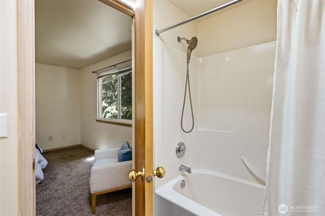 368 NW Grandstand Street, Bremerton, WA 98311