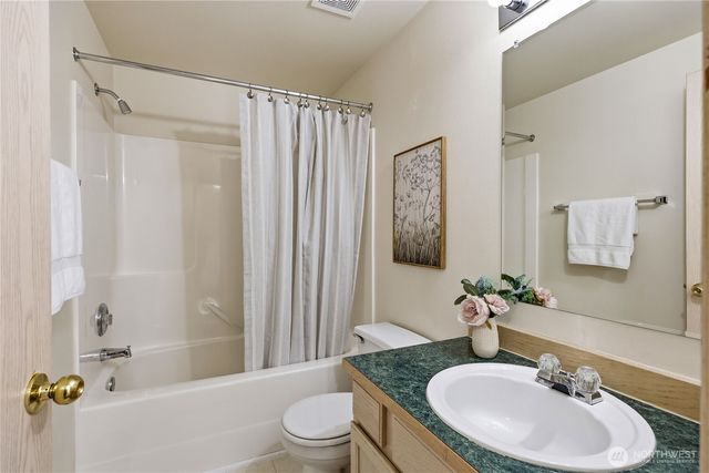 368 NW Grandstand Street, Bremerton, WA 98311