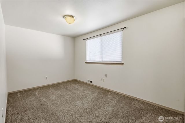 368 NW Grandstand Street, Bremerton, WA 98311