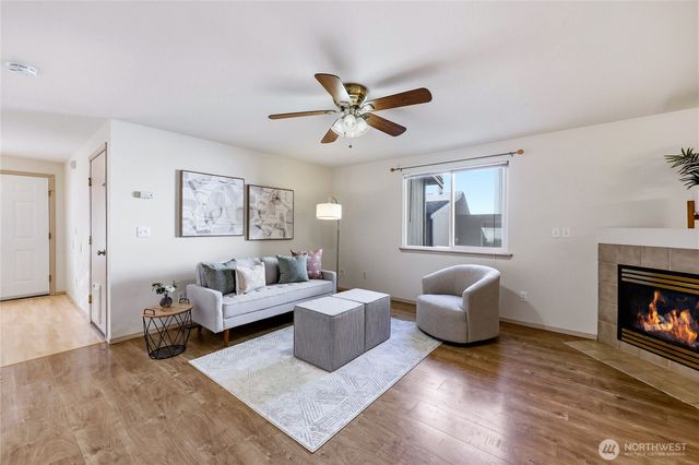 368 NW Grandstand Street, Bremerton, WA 98311