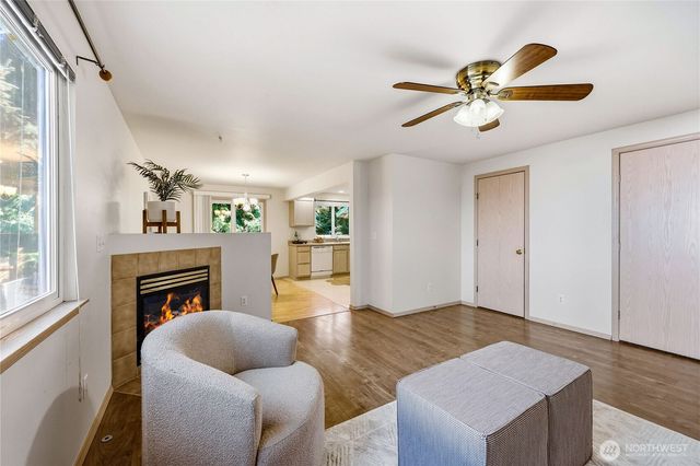 368 NW Grandstand Street, Bremerton, WA 98311