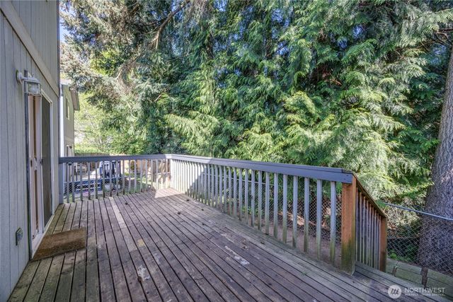 368 NW Grandstand Street, Bremerton, WA 98311
