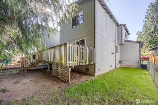 368 NW Grandstand Street, Bremerton, WA 98311