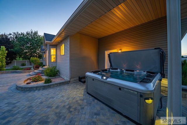 636 Gatehouse Lane, Idaho Falls, ID 83404