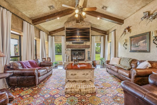 261 Dub Lane, Poolville, TX 76487