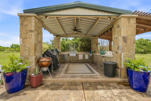 261 Dub Lane, Poolville, TX 76487