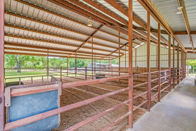 261 Dub Lane, Poolville, TX 76487