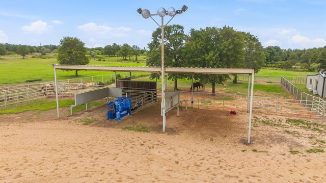 261 Dub Lane, Poolville, TX 76487