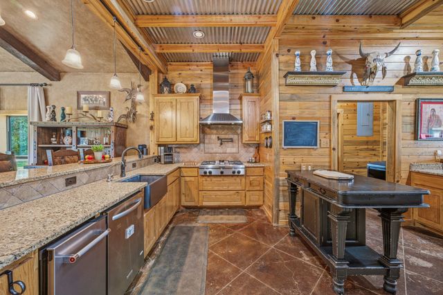 261 Dub Lane, Poolville, TX 76487