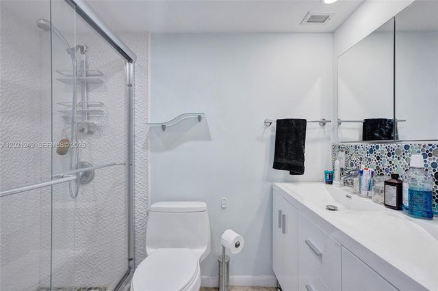 3180 S Ocean Dr 415, Hallandale Beach, FL 33009