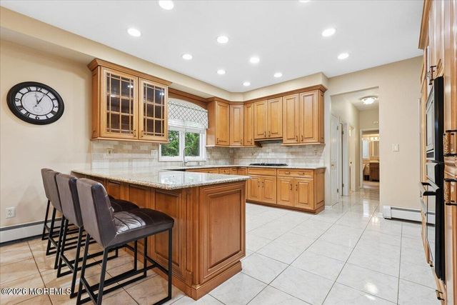 5 Martin Court, Manalapan, NJ 07726