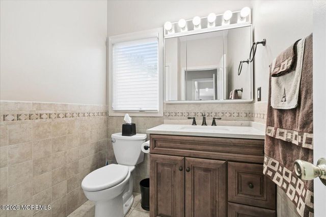 5 Martin Court, Manalapan, NJ 07726
