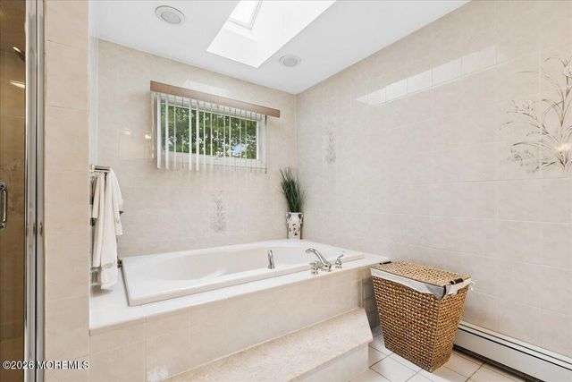 5 Martin Court, Manalapan, NJ 07726