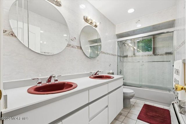 5 Martin Court, Manalapan, NJ 07726