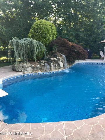 5 Martin Court, Manalapan, NJ 07726