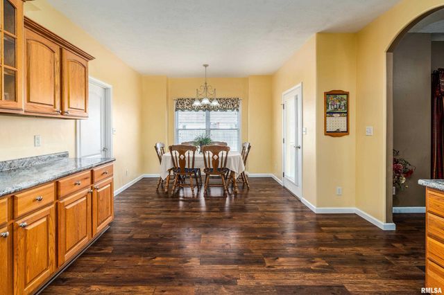 315 EVERGREEN Trail, Herrin, IL 62948