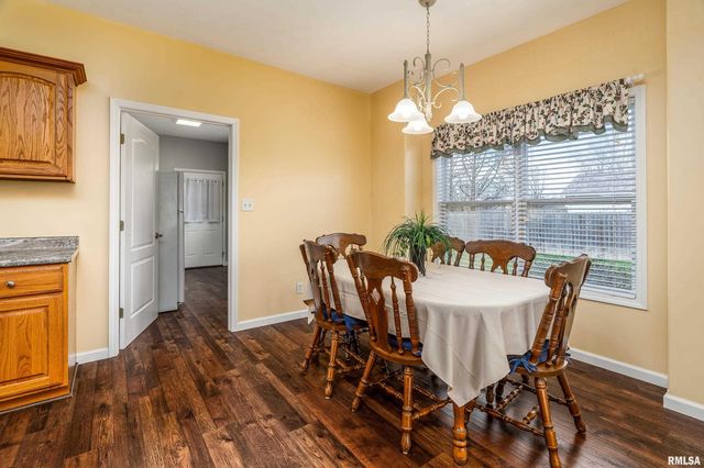 315 EVERGREEN Trail, Herrin, IL 62948