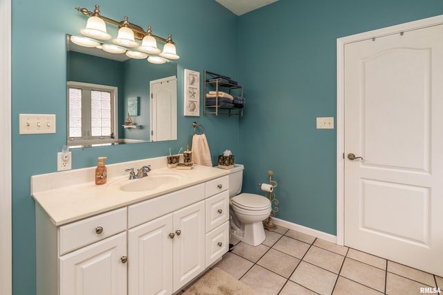 315 EVERGREEN Trail, Herrin, IL 62948