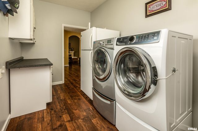 315 EVERGREEN Trail, Herrin, IL 62948