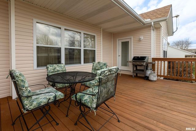 315 EVERGREEN Trail, Herrin, IL 62948