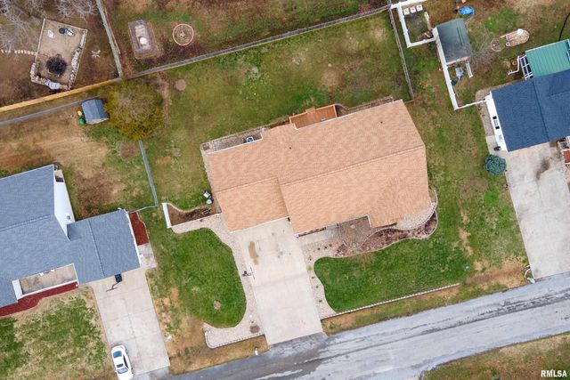 315 EVERGREEN Trail, Herrin, IL 62948