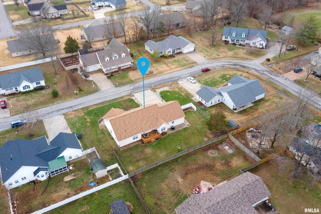 315 EVERGREEN Trail, Herrin, IL 62948