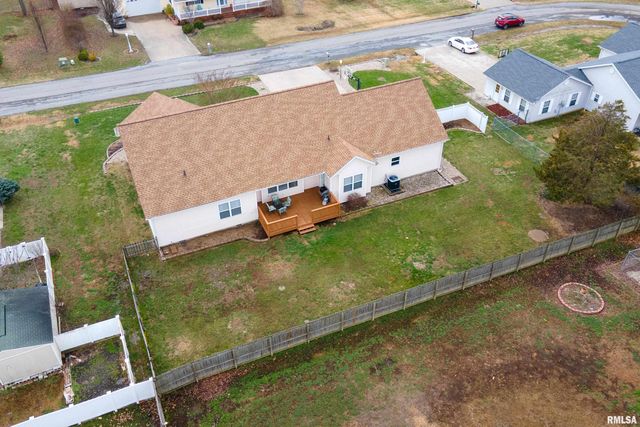 315 EVERGREEN Trail, Herrin, IL 62948